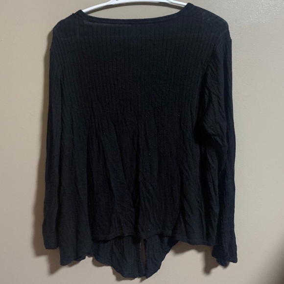 Black button top - Picture 3 of 3